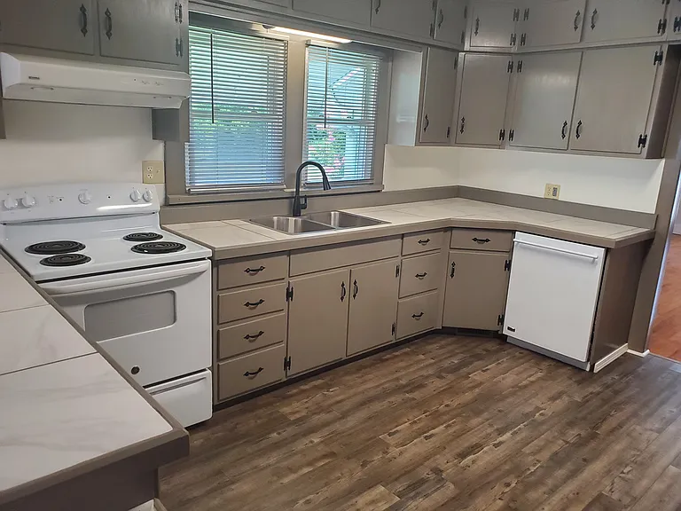 358 E Lincoln Rd — Photo 28