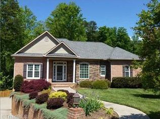 4110 Stonehenge Ln, Winston Salem, NC 27106