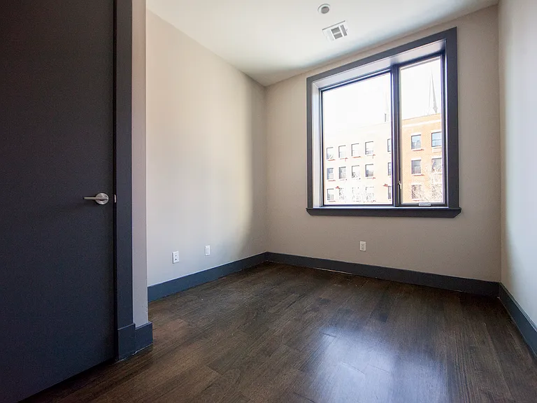 125 Boerum St #4F — Photo 5