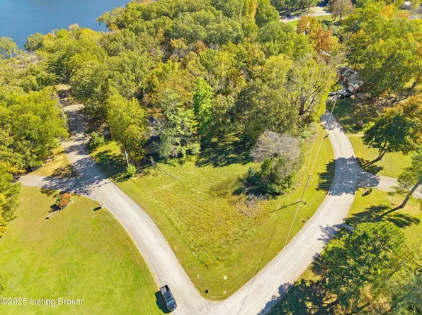 34 Lakeshore Pkwy, Brandenburg, KY 40108