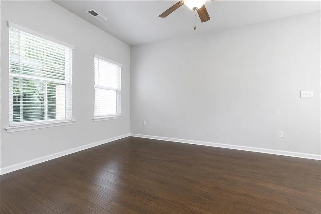 3 bed, 2.5 bath, 1528 sqft, $1,995 — Photo 4