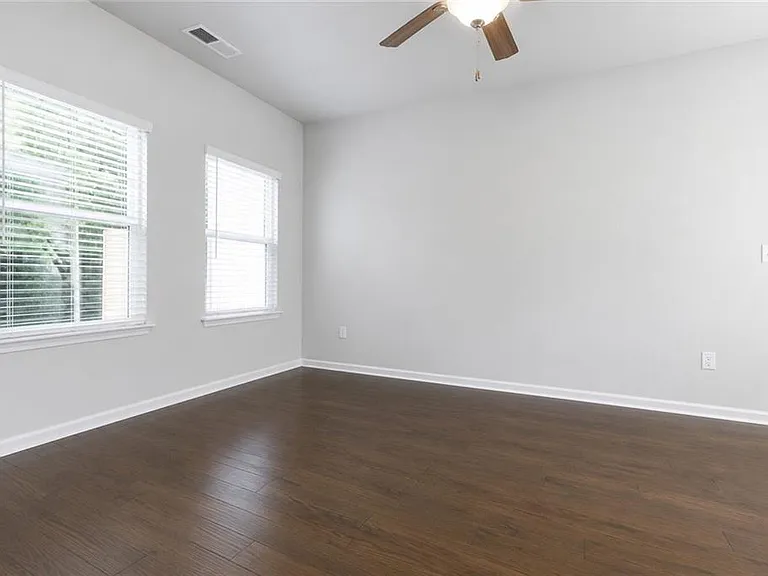 3370 Highbury Way — Photo 4