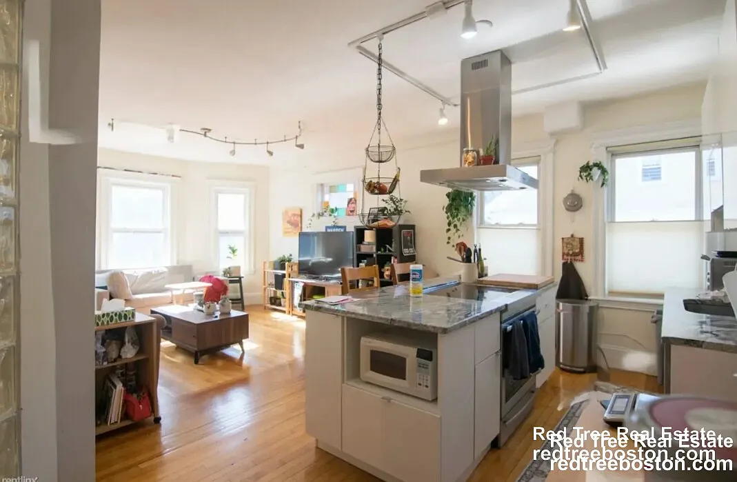 Building Photo - 229 Harvard St #6