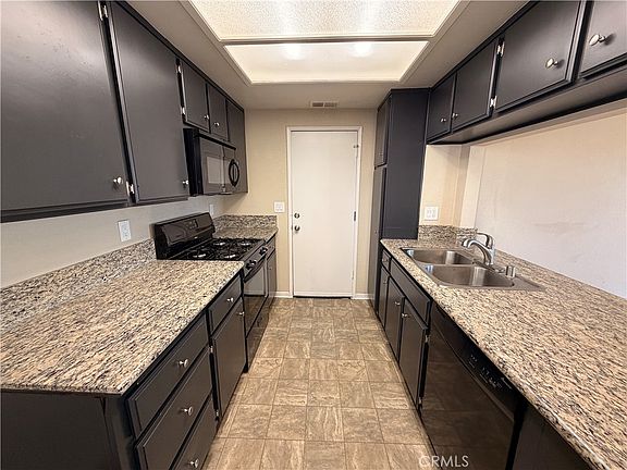 3rd image of 27800 Hillpointe Dr