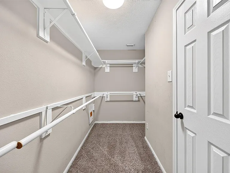 7603 Kenmark Ct — Photo 26