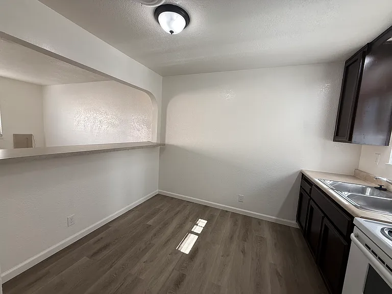 509 E Ridgecrest Blvd #B — Photo 4