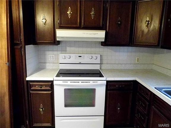 4th image of 9530 Koerber Ln