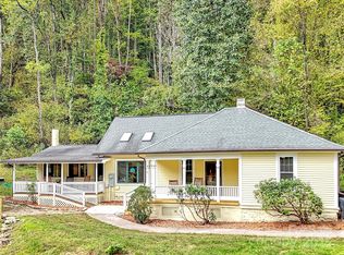 50 Trillium Way, Clyde, NC 28721