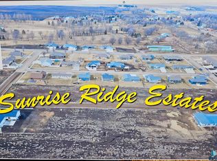 704 Wildcat Ave, Colman, SD 57017