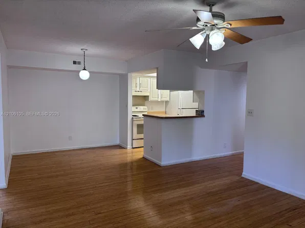 5686 Rock Island Rd APT 119, Fort Lauderdale, FL 33319