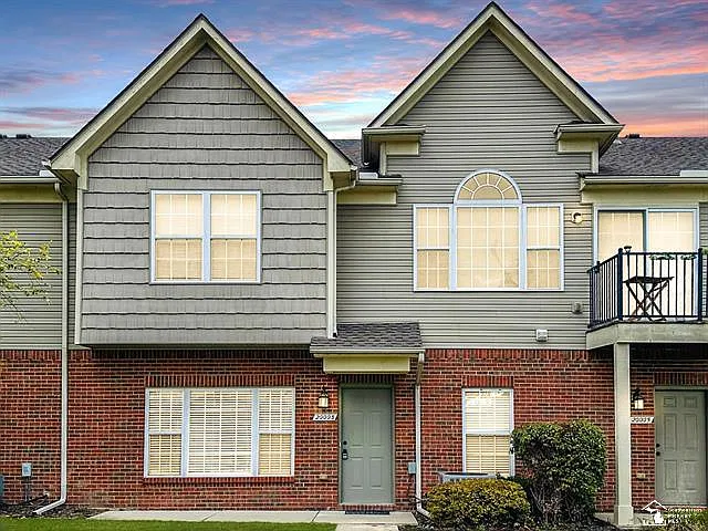 2 bed, 1171 sqft, $1,650 — Photo 1