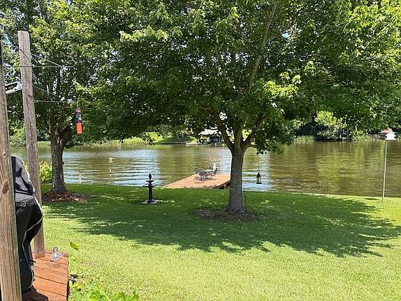 4th image of 245 Patrick Rd