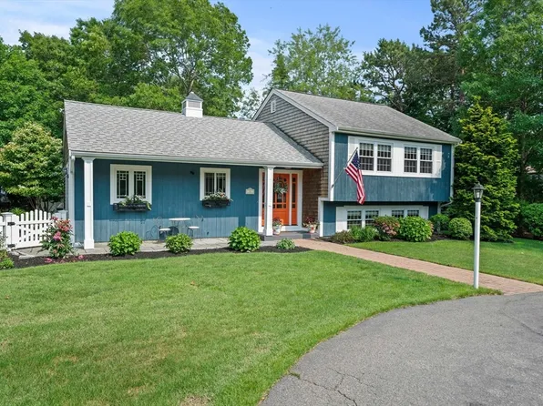 16 Bruce Rd, Plymouth, MA 02360