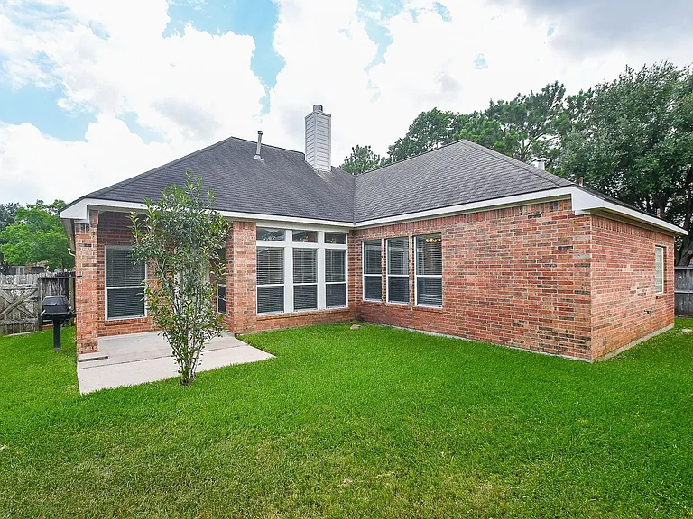 4703 Camden Brook Ln — Photo 3