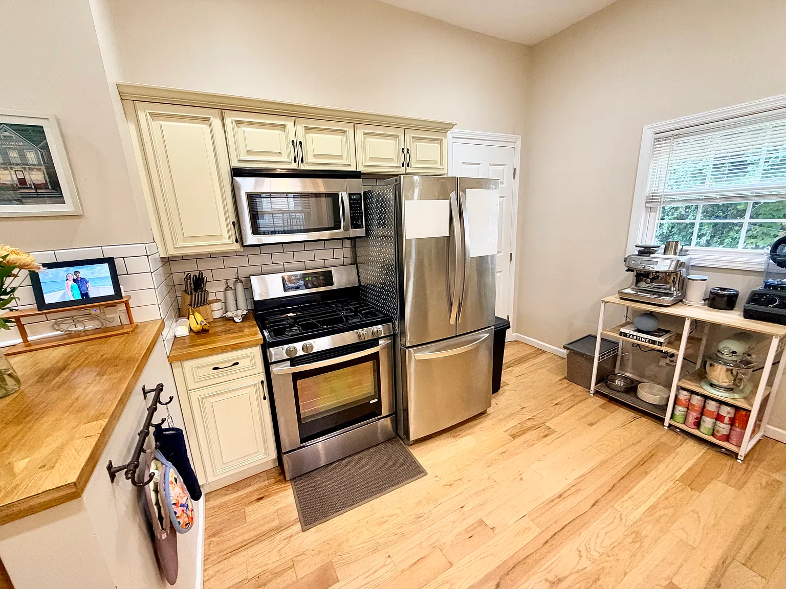 4 bed, 1800 sqft, $3,400 — Photo 3