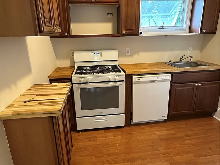 19 Wheeler Ave — Photo 6