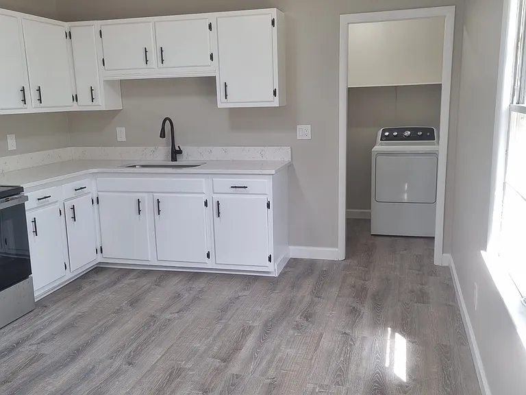 967 Sanchez Dr — Photo 13