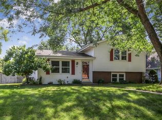 13 Liberty Bell Blvd, Pleasant Hill, IA 50327