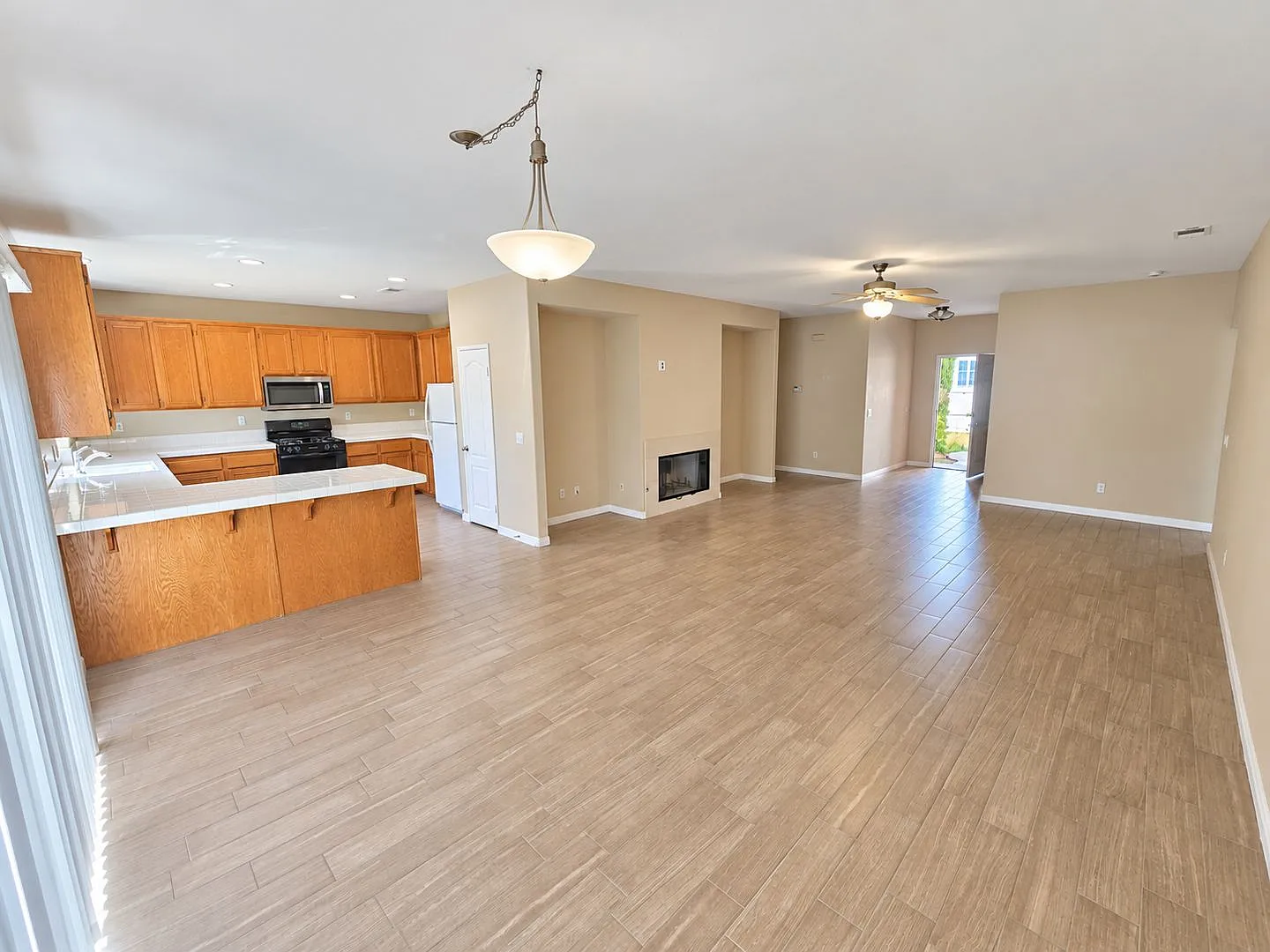 Poway - 3BD/2BA Single Story Home — Photo 3