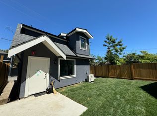 1915 E 37th Ave #A, Vancouver, BC V5P1E9