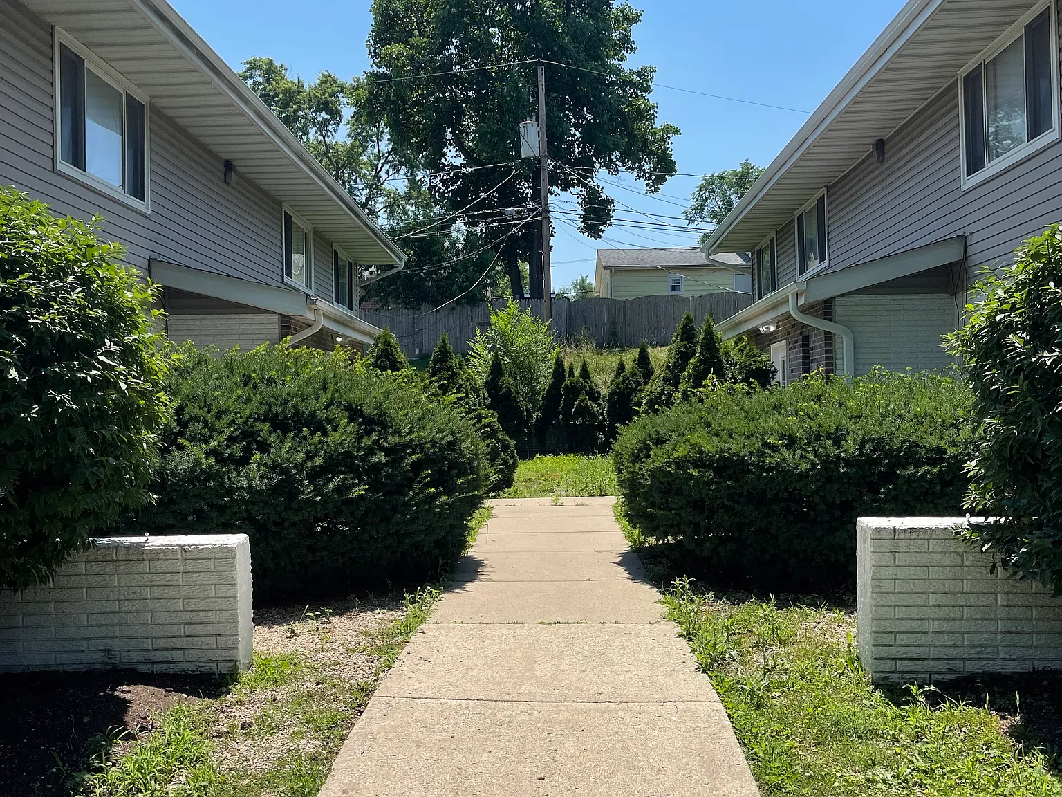 2 bed, 990 sqft, $1,650 — Photo 2