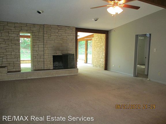 5th image of 219 Whispering Pine Dr