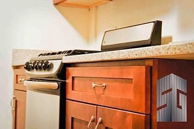 2nd image of 158 W 88th St APT 1