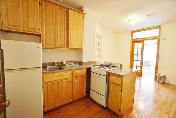 Rented by Best Apartments North Inc | media 35