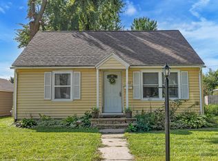 512 10th St, Baraboo, WI 53913
