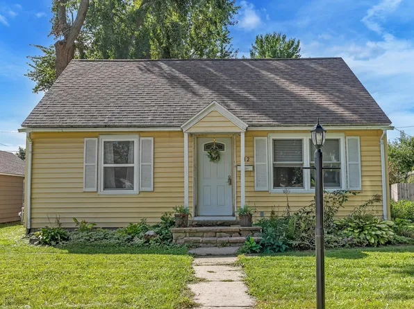 512 10th St, Baraboo, WI 53913