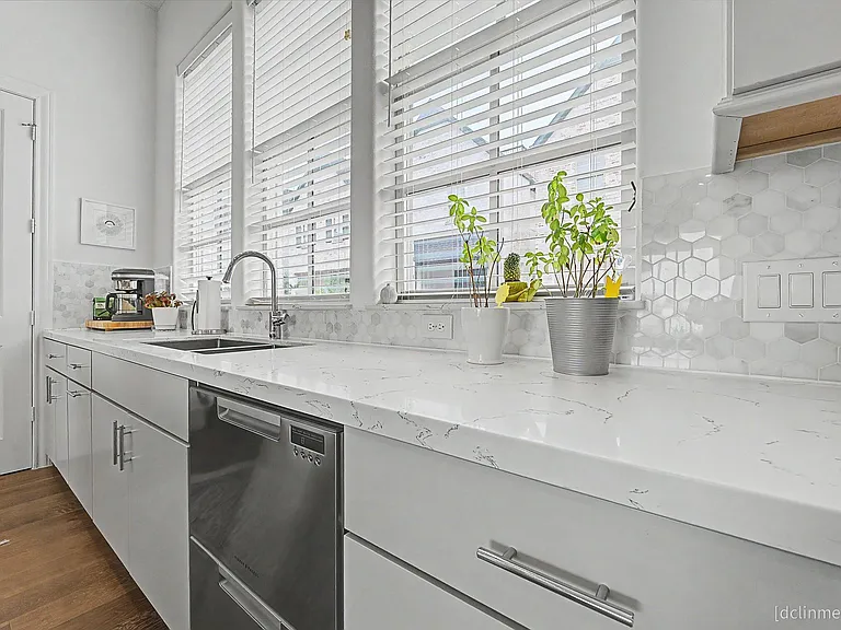4009 University Grove St — Photo 15