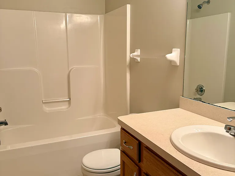 12217 Yancy St NE #B — Photo 10