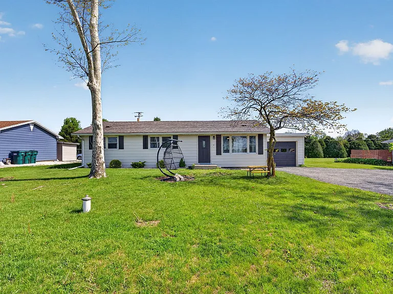 2091 W State Route 102 — Photo 4