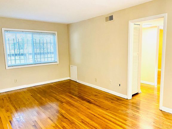 4th image of 794 Dixie Ave NE #798-04