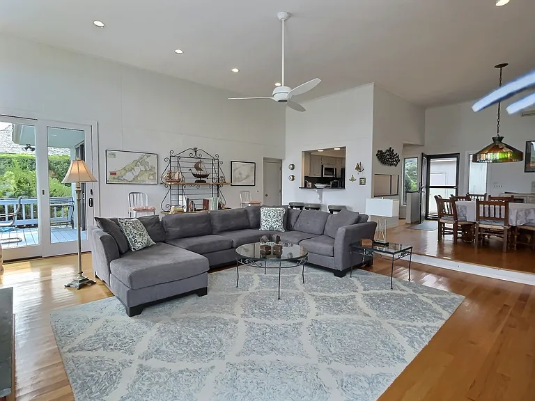 296 W Lake Dr — Photo 11