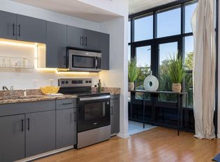 1 Cool Blow St APT 337, Charleston, SC 29403