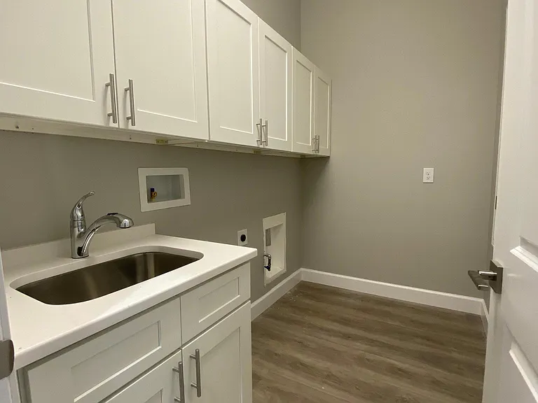 741 Grand Cypress Ln — Photo 32