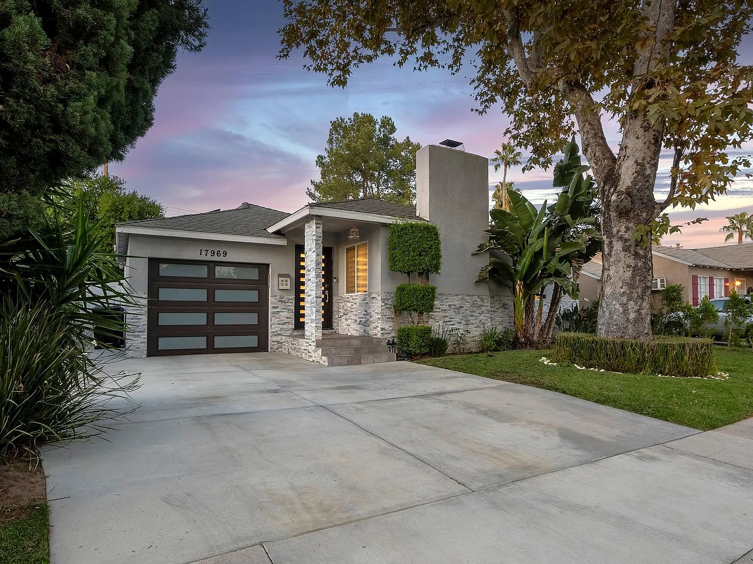 3 bed, 1421 sqft, $9,399 — Photo 3