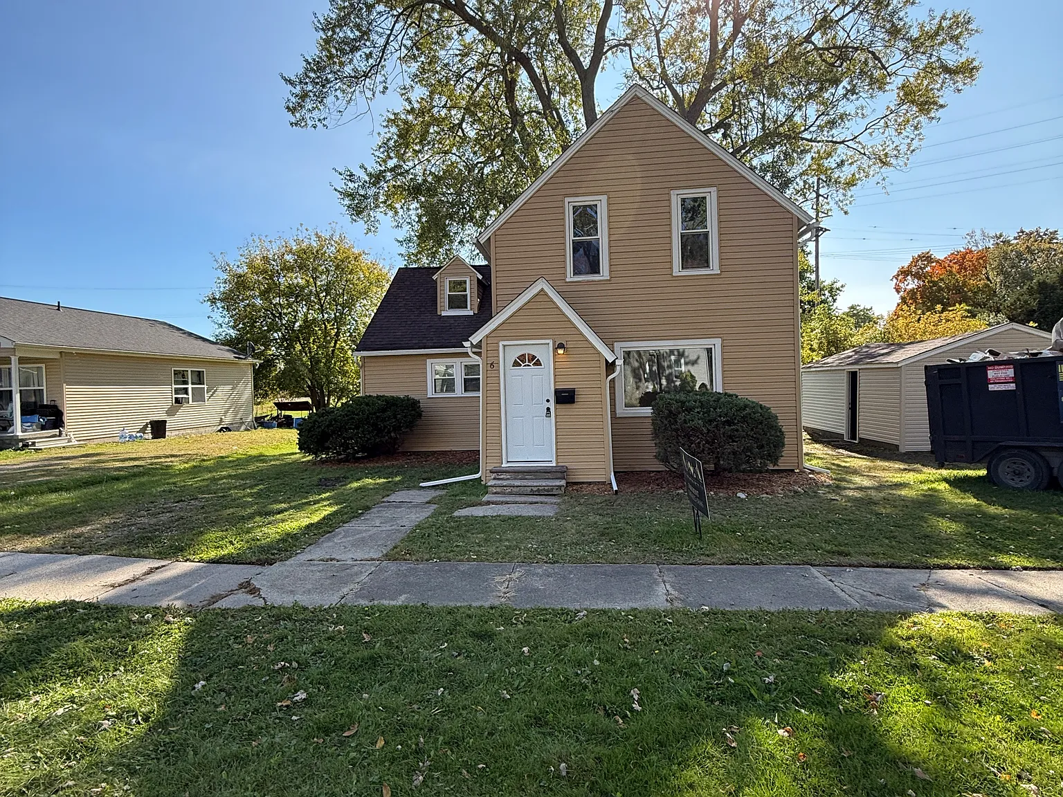 3 bed, 1244 sqft, $1,750 — Photo 1