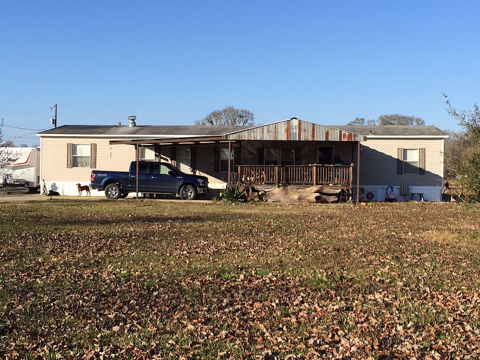 Front porch/Carport Included