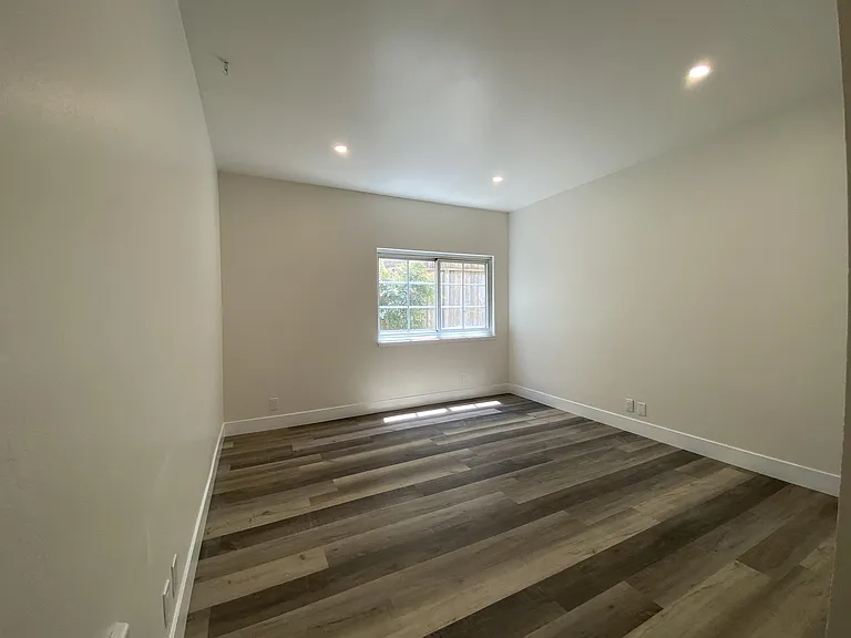 130 Magnolia Ave — Photo 11