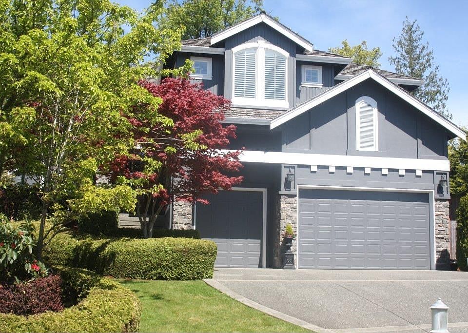 1st image of 3112 204th Ct NE
