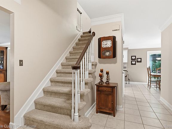 5th image of 21649 Shadybrook Dr