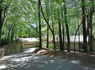 9341 Huntcliff Trce, Sandy Springs, GA 30350