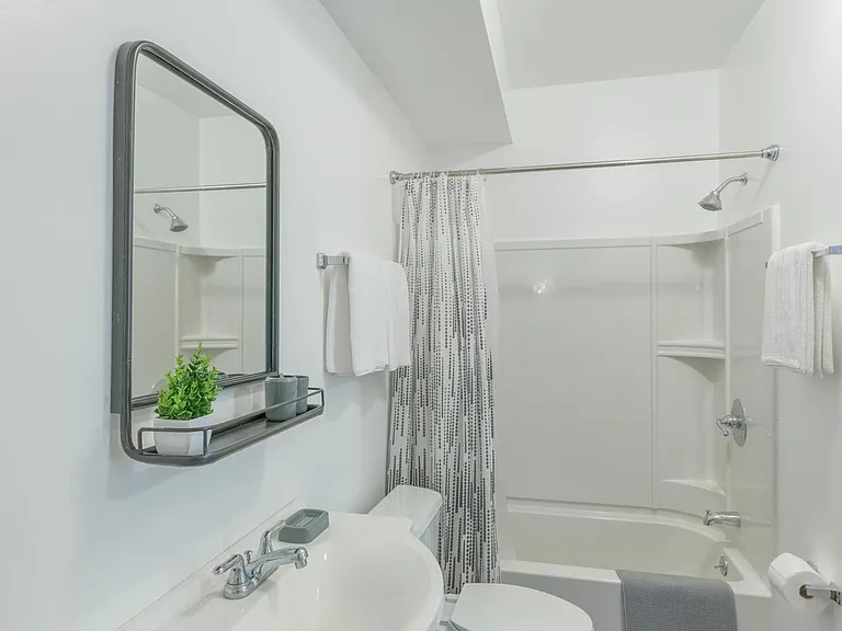 1825 Great Falls St #2 — Photo 15