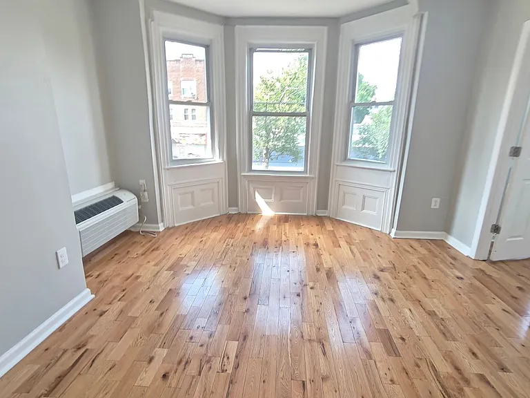 738 Clinton Ave #2A — Photo 1
