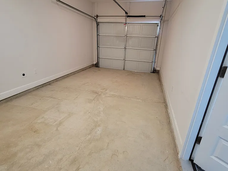 1 car garage