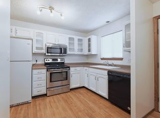 4715 Goldenrod Ln, Lincoln, NE 68512