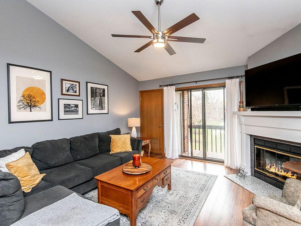 Pewaukee Park Hills Condominiums 388 Park Hill Dr Pewaukee WI Zillow