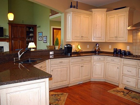 4th image of 7947 Tartan Fields Dr